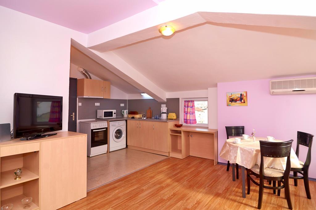Batak Studio Burgas Habitación foto