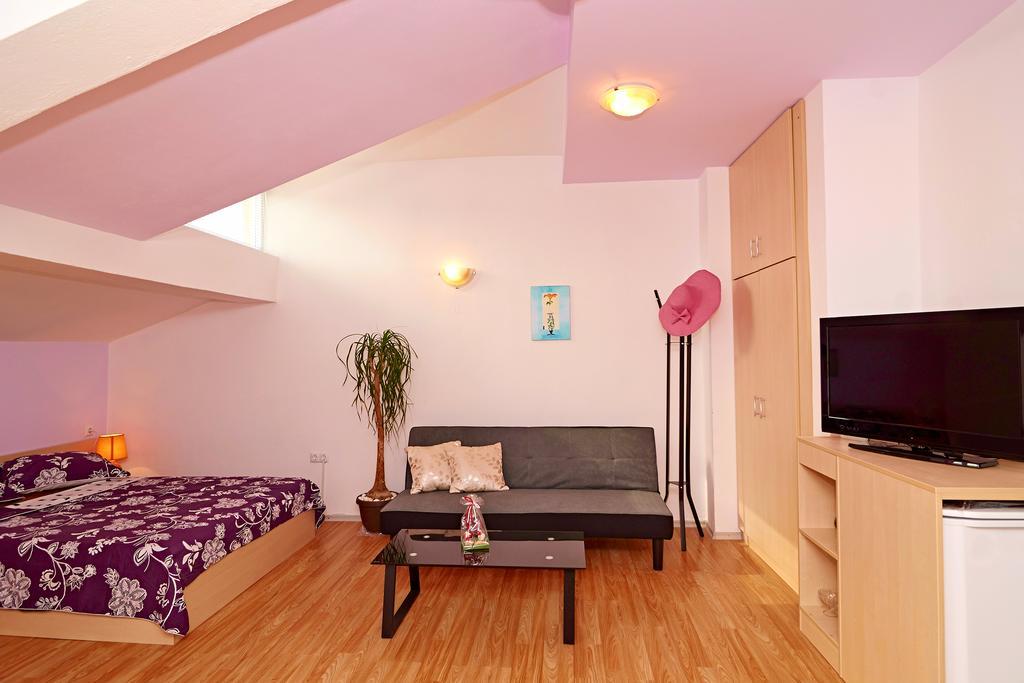Batak Studio Burgas Habitación foto